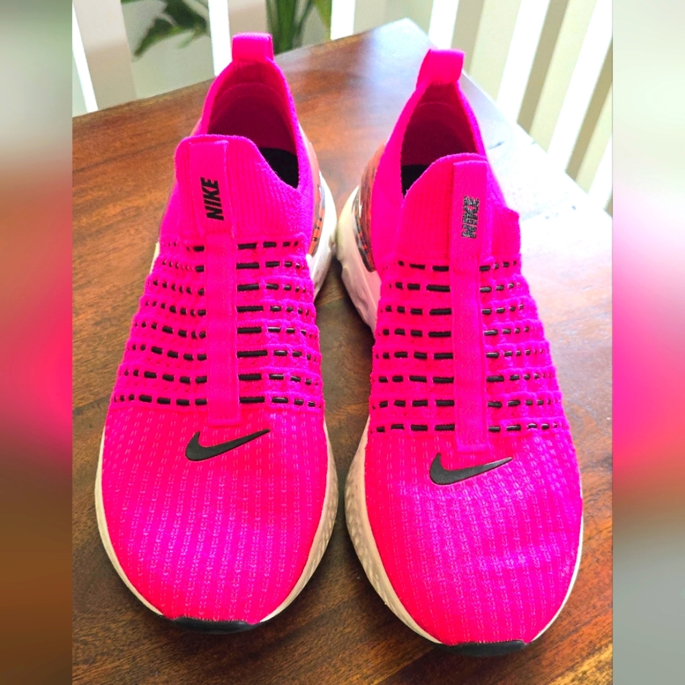 NIKE REACT PHANTOM RUN FLYKNIT